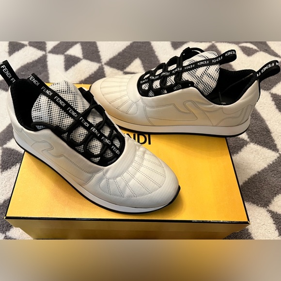 Authentic Fendi sneakers - Picture 2 of 14